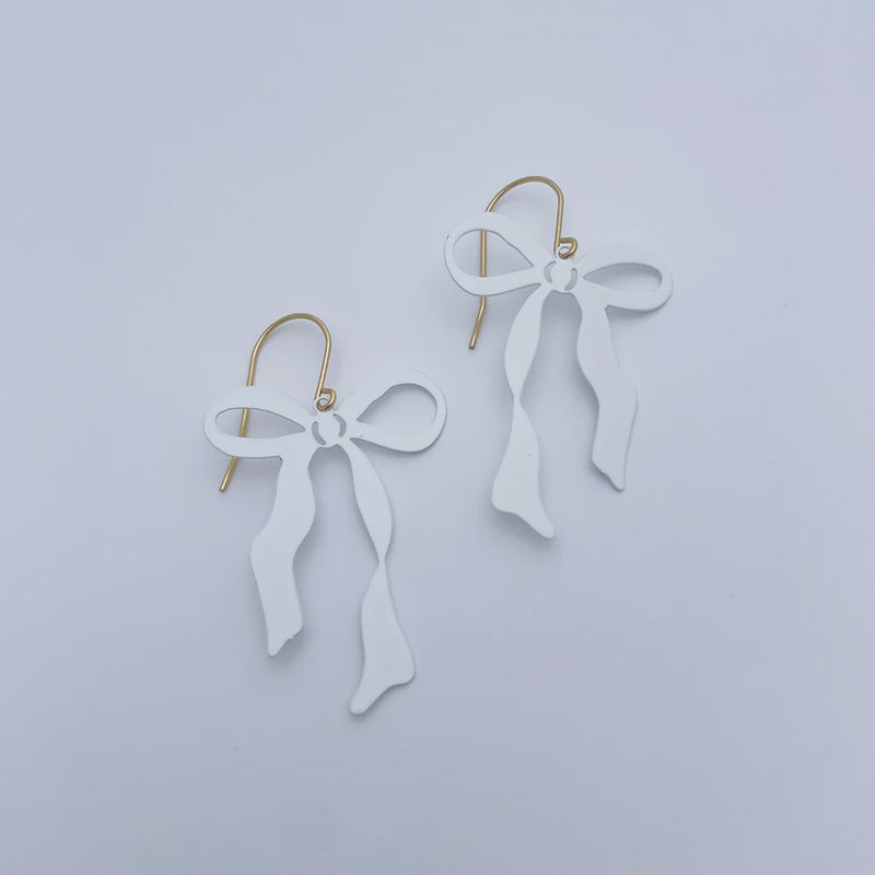 Denz | Midi Bow earrings in Snow White