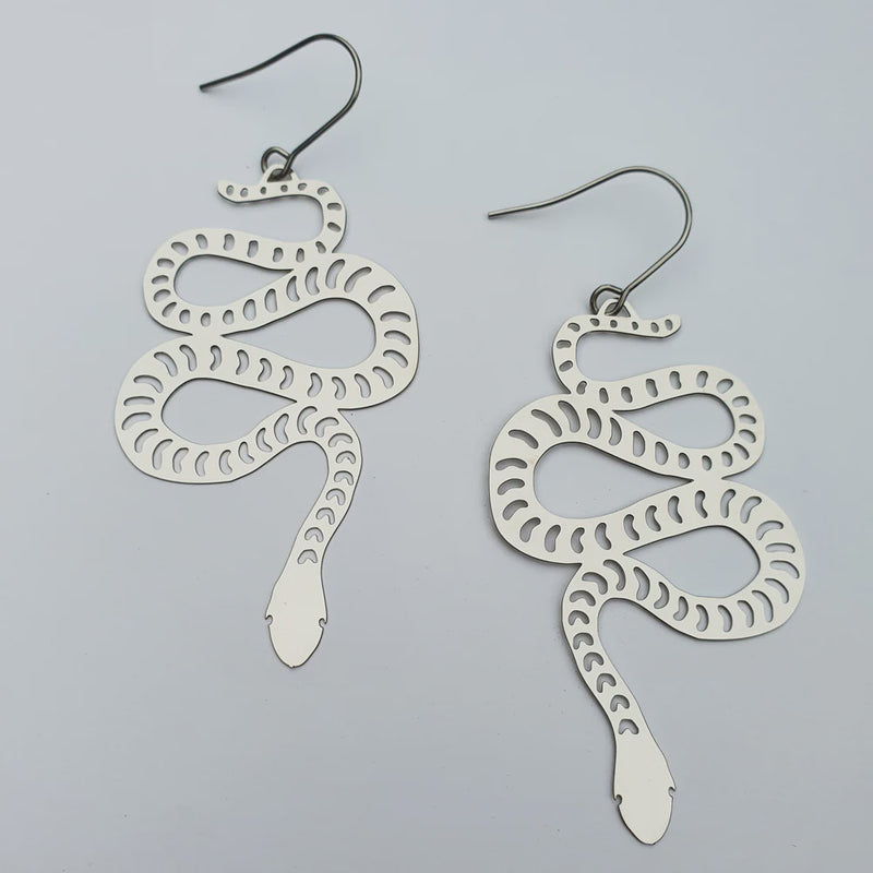 Denz | Snake earrings in Silver